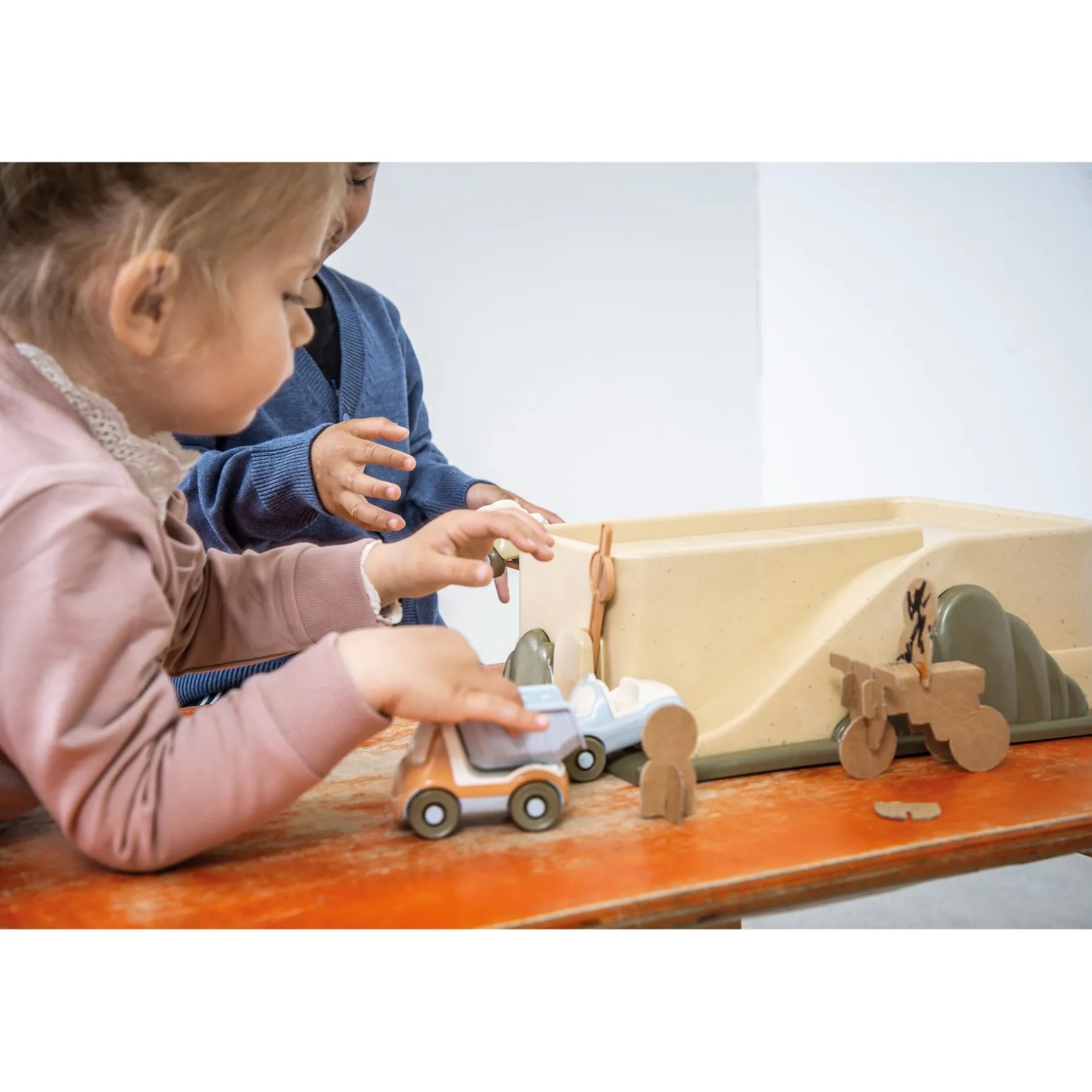 Dantoy garage met 3 auto's bio