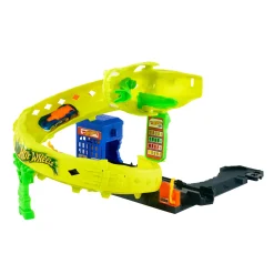 Hot Wheels city nemesis snake fuel station