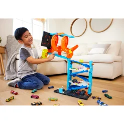Hot Wheels City Transforming Race Tower