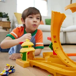 Hot Wheels Mario Kart Kong Island track set