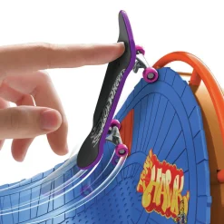 Hot Wheels Skate Fingerboard Amusement Park Set