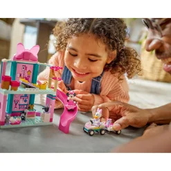 LEGO 43274 Disney Classic Minnie's Huisdierenhotel