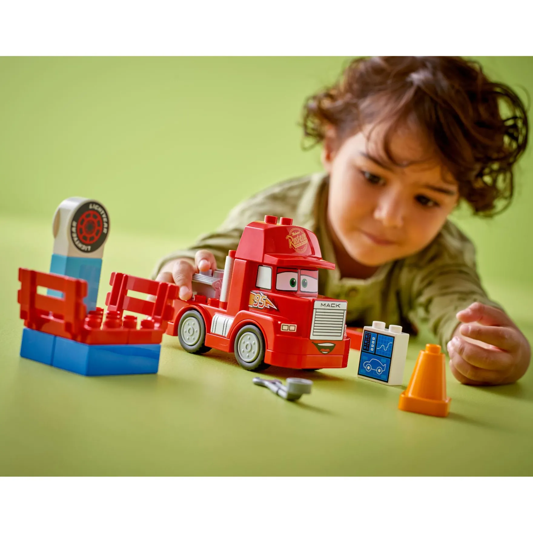 LEGO 10417 Disney Mack Bij De Race