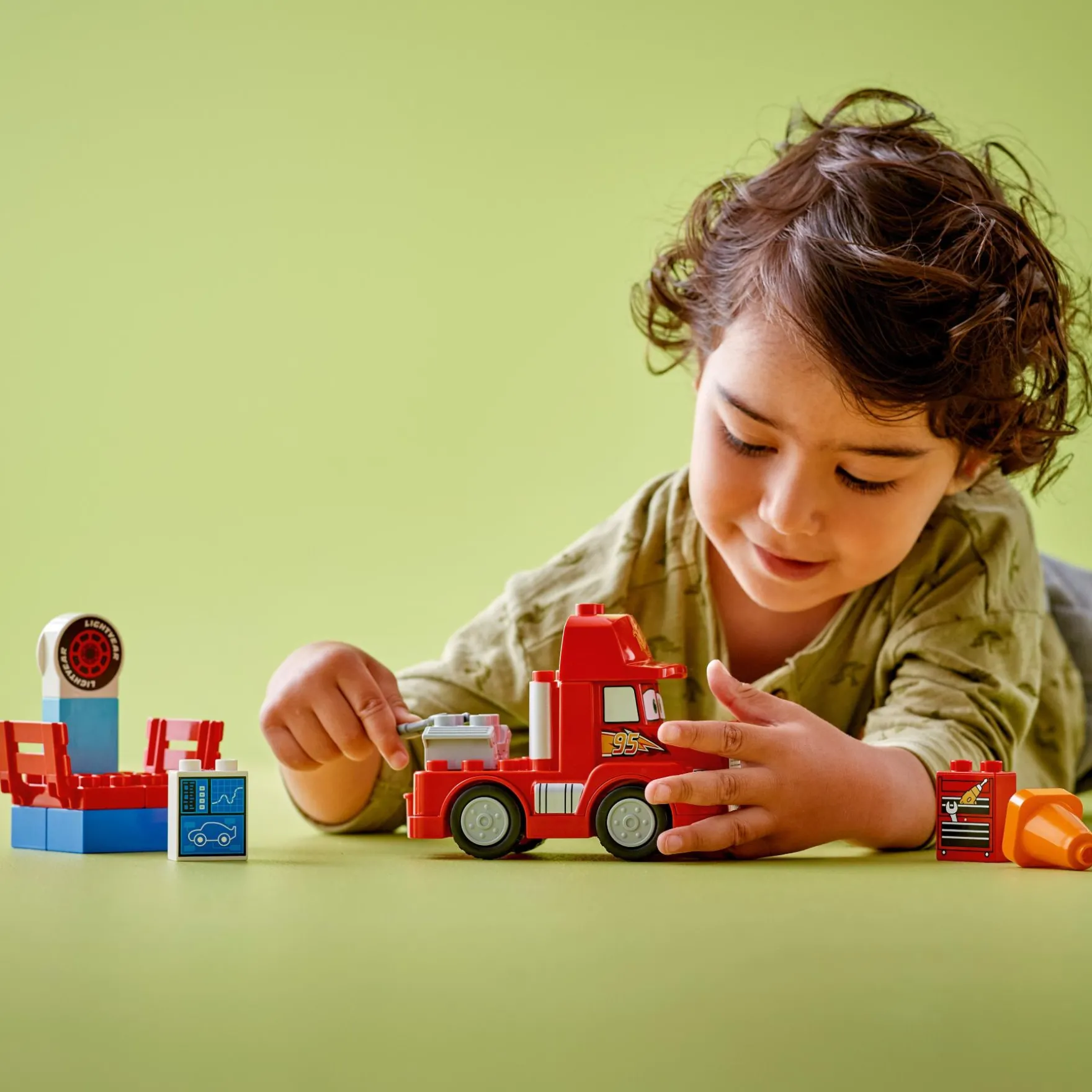 LEGO 10417 Disney Mack Bij De Race