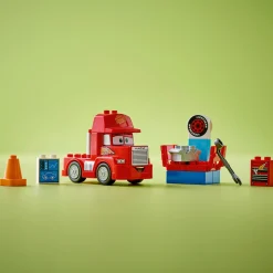 LEGO 10417 Disney Mack Bij De Race
