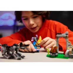 LEGO 77075 Fortnite Peely en Sparkplugs Kamp