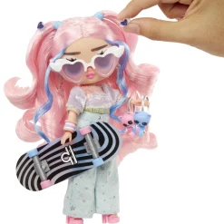 L.O.L. Surprise Tweens Modepop Flora Moon