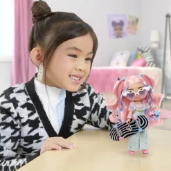 L.O.L. Surprise Tweens Modepop Flora Moon