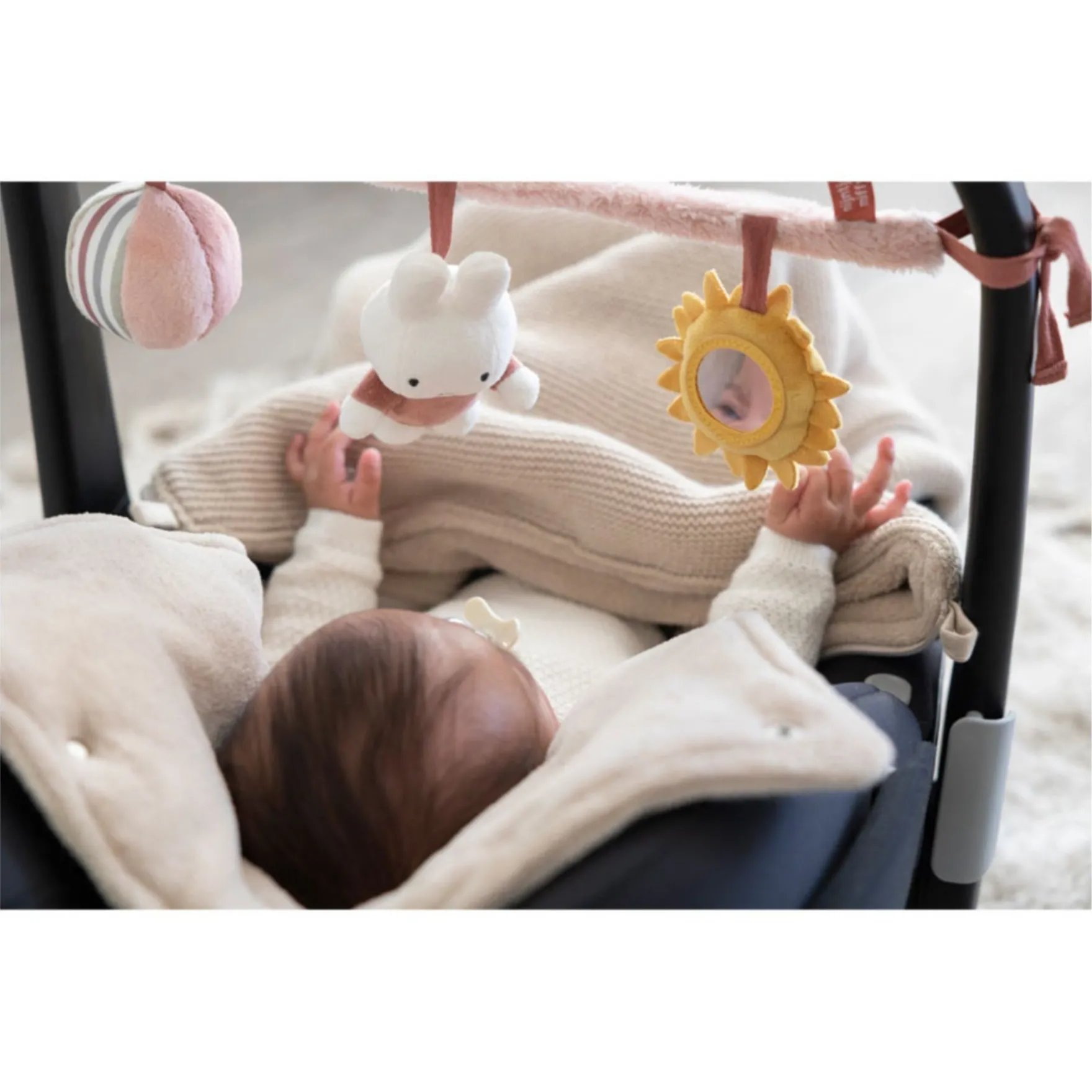 Nijntje Wagenspanner Fluffy Pink