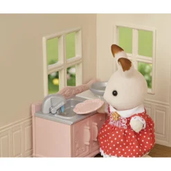 Sylvanian Families 5567 New Red Roof Cosy Cottage Starter Home