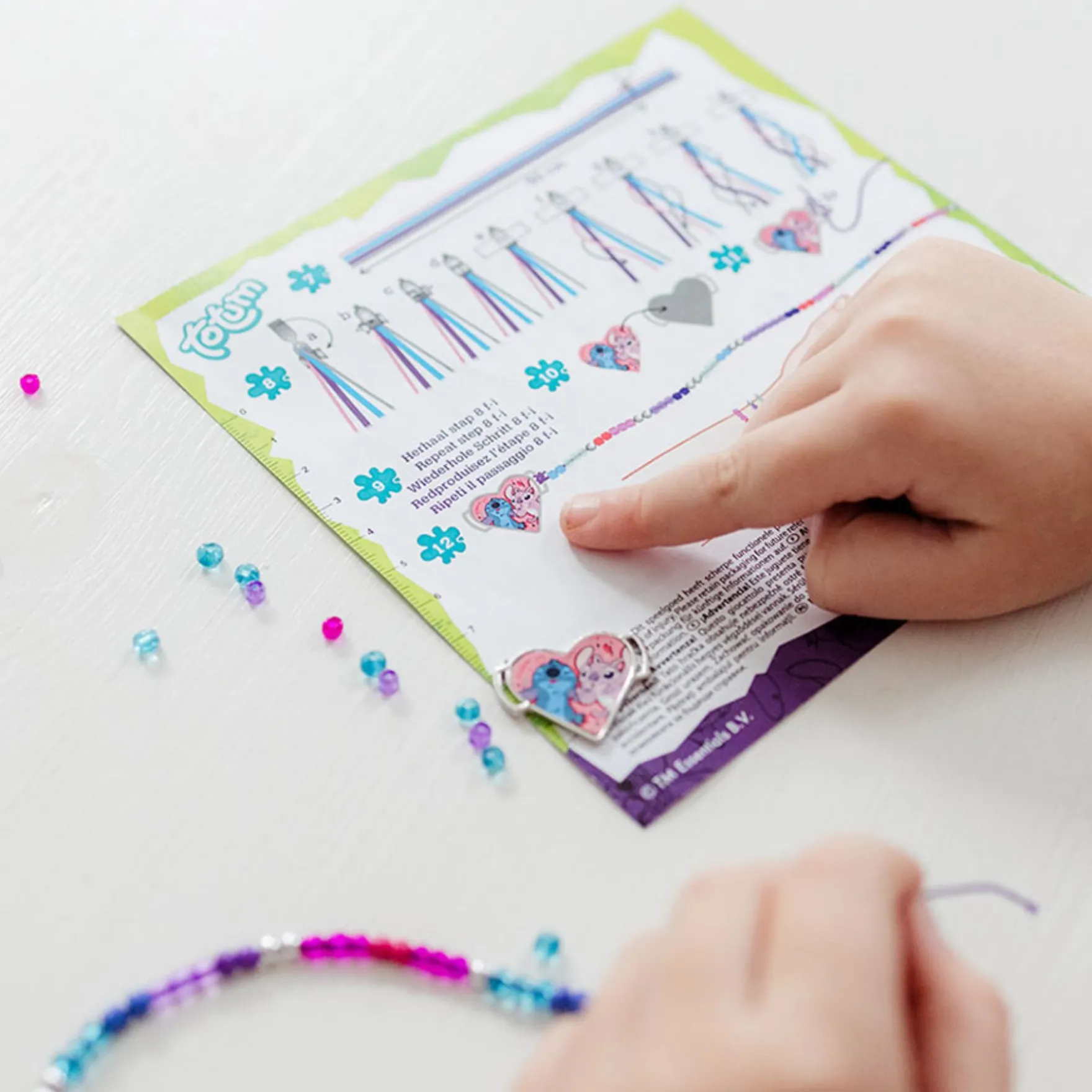 Totum Stitch bedelarmbanden maken