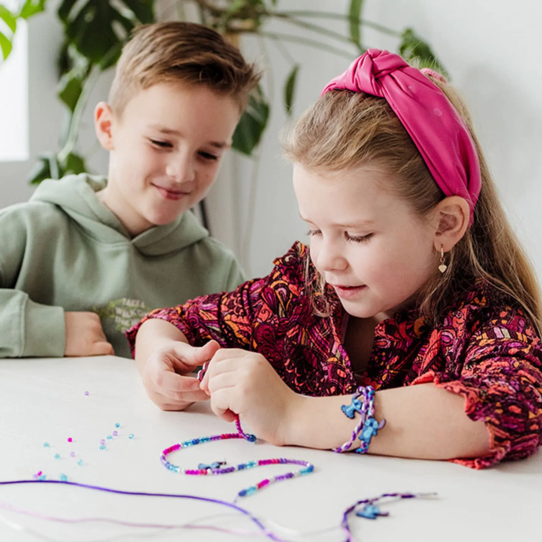 Totum Stitch bedelarmbanden maken