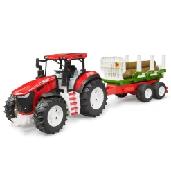 Tractor Roadmax Met Achteraanhanger En 3 Boomstammen